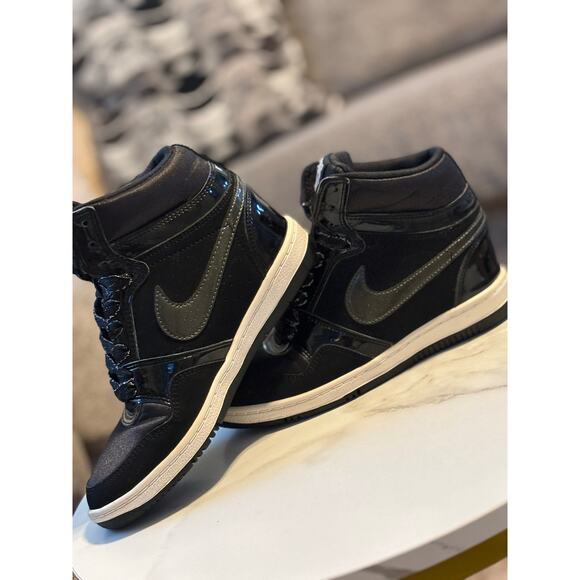 Nike Force Women’s Size 6 - Picture 1 of 10